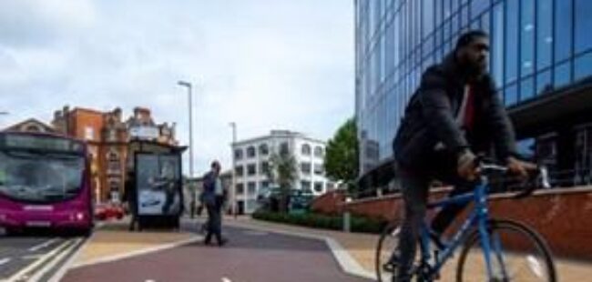 Welford Road cycle lane, pedestrian and bus