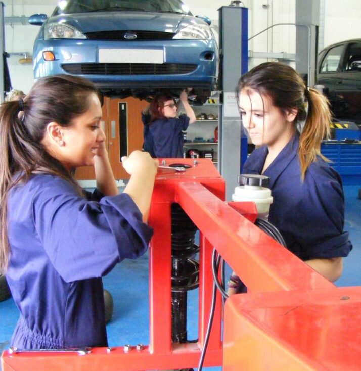 Lough Coll Skills female Mechanics (social)